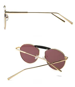 Vue double de lunettes aviateur vintage montrant la structure latérale et arrière