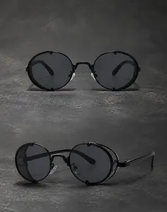 Détails de lunettes steampunk avec protections latérales en résille et branches en métal