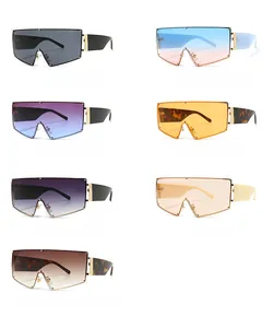 Plusieurs options de couleurs pour lunettes de soleil carrées sans monture de style moderne