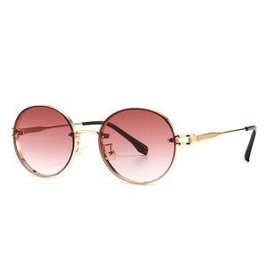 Vintage-Sonnenbrille mit ovalen Gläsern in Rosa-Verlauf und schmalem Goldrahmen aus Metall