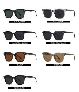 Vue détaillée montrant les diverses combinaisons de couleurs des lunettes polarisées