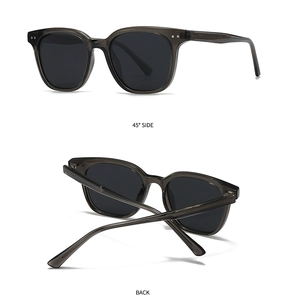 Lunettes de soleil polarisées avec monture gris transparent et verres noirs, vues latérale et arrière