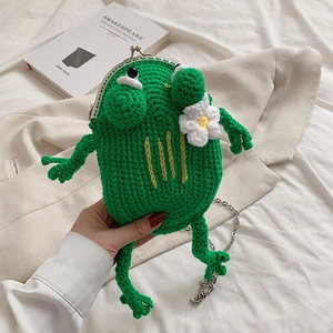 Handmade Crochet Frog Shaped Crossbody Bag Polyester Knit Cartoon Animal Pouch Metal Chain Kiss Lock Shoulder Purse
