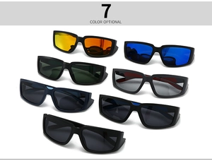 Détail de lunettes de soleil de sport rectangulaires en sept coloris de monture variés