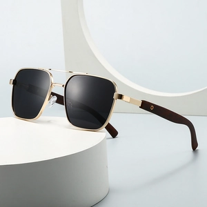 Retro Square Polarized Sunglasses Metal Frame Wood Texture Temples UV400 Double Bridge Fashion For Men