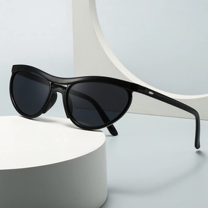 Vintage Cat Eye Sunglasses With PC Frame UV400 Protection Modern Street Photography Style Eyewear For Men And Women