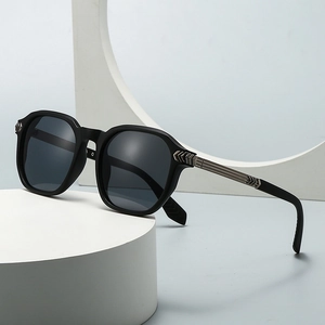 Retro Square Sunglasses With Arrow Metal Decoration UV400 Protection Modern Street Style For Men And Women