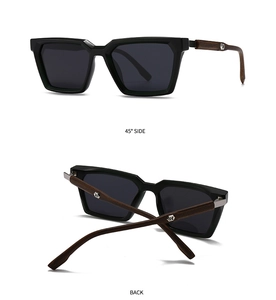 Vue détaillée de lunettes géométriques avec branches en bois naturel et logo argenté