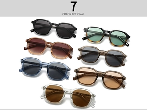 Retro round frame sunglasses in seven colors including black and tortoiseshell finishes