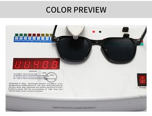 Funktioneller UV400-Schutztest für moderne quadratische schwarze Sonnenbrillen mit Gläsern