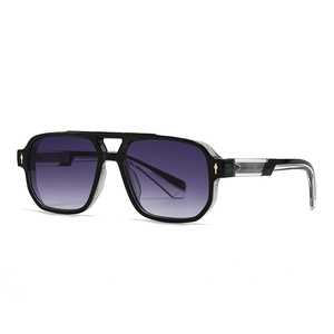 Lunettes de soleil aviateur carrées noires avec verres dégradés violets pour hommes