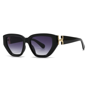 Luxury square oversized sunglasses with black frame and purple gradient lenses