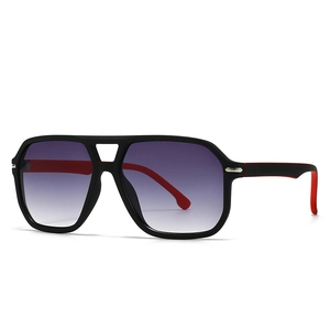 Retro pilot sunglasses with matte black frames and gradient purple lenses for street style