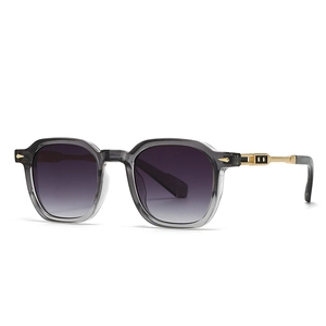 Retro round pilot sunglasses with gradient purple lenses and golden metal temples