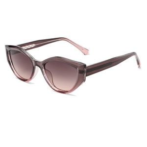 Lunettes de soleil œil-de-chat modernes avec monture marron et verres dégradés marron