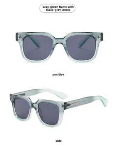 Quadratische Sonnenbrille mit graugrünem Rahmen und Metallringen in zwei Ansichten