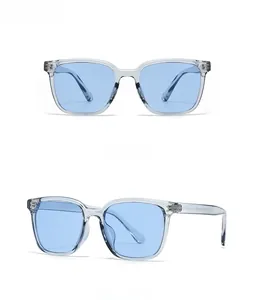 Vues de face et de profil à 45 degrés des lunettes de soleil carrées bleues en résine