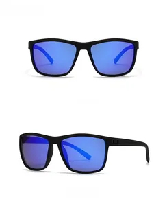 Vues de face et de profil à 45 degrés de lunettes de sport noires avec verres miroirs bleus