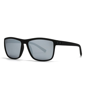 Lunettes de soleil de sport polarisées avec monture noire texturée et verres argentés