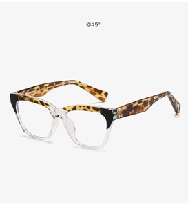 Vue détaillée à 45 degrés des lunettes anti-lumière bleue à monture écaillée