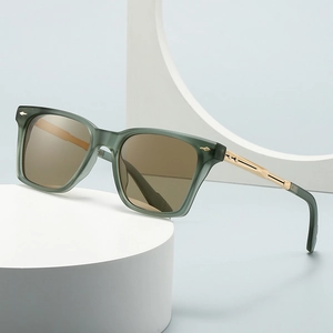 Retro Square Sunglasses Fashion UV400 Protection Gradient Lens PC Metal Frame Outdoor Travel Eyewear For Men Women