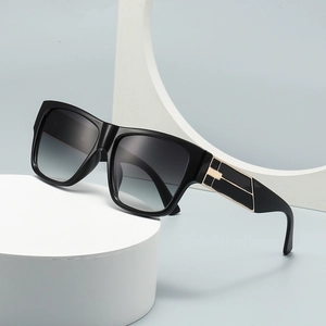 Modern Square Sunglasses UV400 Large PC Frame Geometric Metal Temple Decoration Trendy Fashion Eyewear Unisex