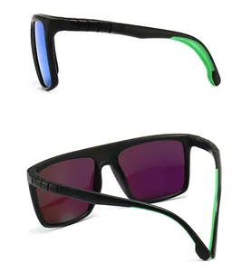 Détails de lunettes de soleil carrées noires avec branches vert néon et verres bleus reflets