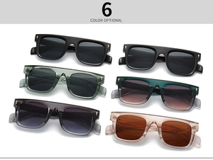 Six couleurs de lunettes de soleil carrées avec rivets croisés en matrice