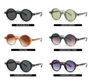 Grille de lunettes de soleil rétro en noir, vert, thé et montures en écaille de tortue