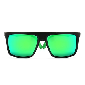 Lunettes de soleil polarisées carrées avec verres miroirs verts et monture noire