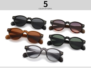 Makroansicht der schmalen Retro-Brille mit Blaulichtfilter in fünf verschiedenen Farben