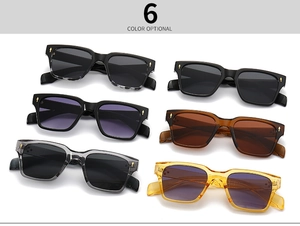 Détails de lunettes de soleil carrées vintage en six couleurs avec rivets fléchés dorés