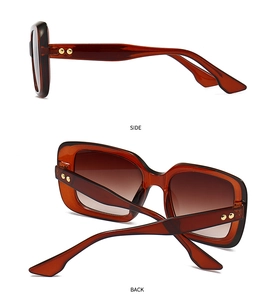 Seiten- und Rückansicht der Retro-Sonnenbrille in Schildpattoptik mit Goldnieten