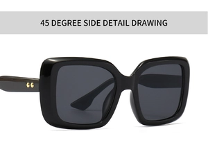 Detailansicht der schwarzen quadratischen Sonnenbrille mit goldenen Nieten im 45-Grad-Winkel