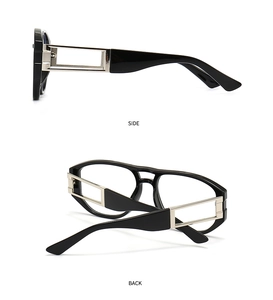Detail der quadratischen Sonnenbrille mit silbernem Metall-Hohlraum-Design am Brillenbügel