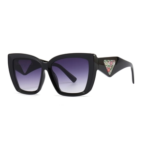 Cat Eye Sunglasses Oversized Retro Fashion Trendy UV400 PC Frame Floral Triangle Temple Decoration For Women