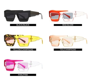 Vue détaillée montrant cinq options de couleurs vives pour lunettes de soleil géométriques