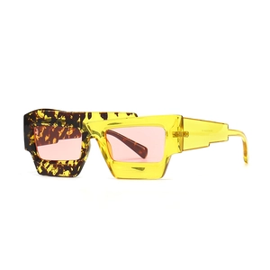 Lunettes De Soleil Polygonales Monture PC Protection UV400 Design Asymétrique Rétro Moderne Mode Streetwear Hommes Femmes