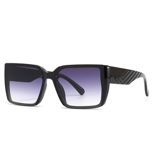 Chic oversized square sunglasses with black frames, purple gradient lenses and V-textured temples