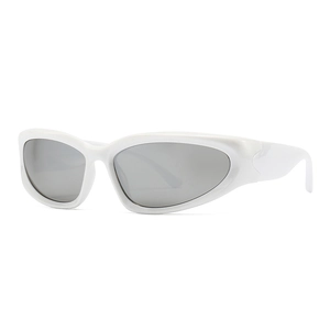 Lunettes de soleil de sport blanches rétro futuristes avec verres gris et monture large
