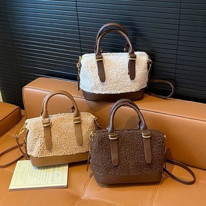 Sac Boston En Peluche Sherpa Femmes Cuir PU Patchwork Sac À Main Rétro Avec Bandoulière Amovible Sac À Bandoulière Mode