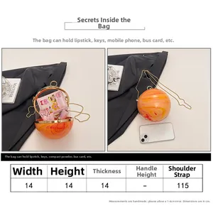 Guida alle taglie per borsa a sfera in acrilico arancione marmorizzato con catena