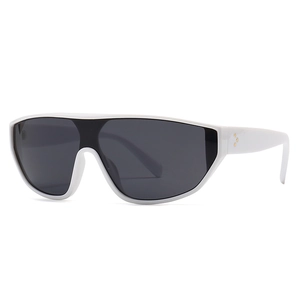 Lunettes de soleil bouclier blanches à dessus plat avec verres foncés et rivets