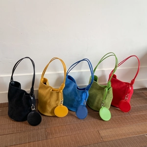 Retro frosted bucket bag in five colors with matching round charm pendants for women