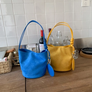 Retro Frosted PU Bucket Bag For Women Large Capacity Shoulder Bag With Round Coin Purse Pendant Simple Commuter Style