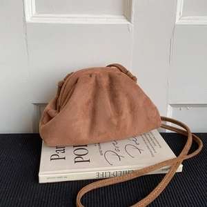 Damen Umhängetasche Wildleder PU Plissee Cloud Dumpling Form Retro Minimalistische Handtasche Lässige Schultertasche