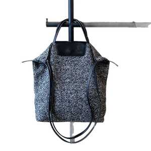 Retro black and white tweed shoulder bag with leather handles and large capacity
