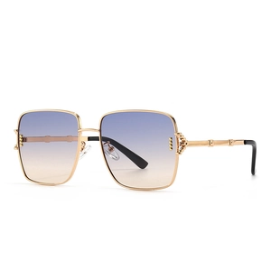 Lunettes de soleil rétro carrées en métal avec monture dorée et verres dégradés bleus