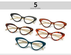 Occhiali cat eye con stanghette a catena dorata in cinque colori retrò alla moda