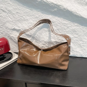 Retro Glossy PU Leather Underarm Bag Large Capacity Crescent Hobo Shoulder Bag With Silver Metal Rivets For Women